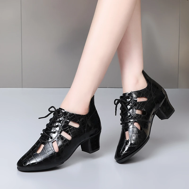 夏季舞鞋成人真皮软底中跟室外跳交谊舞蹈鞋水兵摩登广场舞女鞋