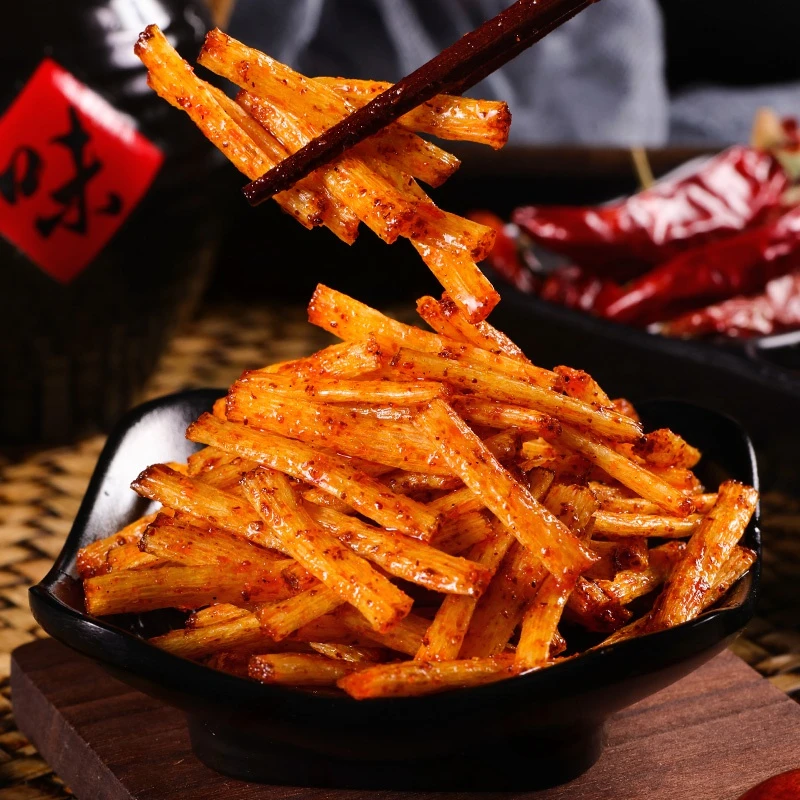 辣白菜味儿时怀旧零食辣条孕妇辣味零食平江辣片豆角干小辣条飞饼