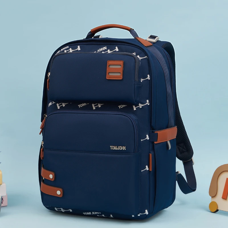 托米约翰高档品牌减负护脊书包大容量学生双肩包轻便休闲包