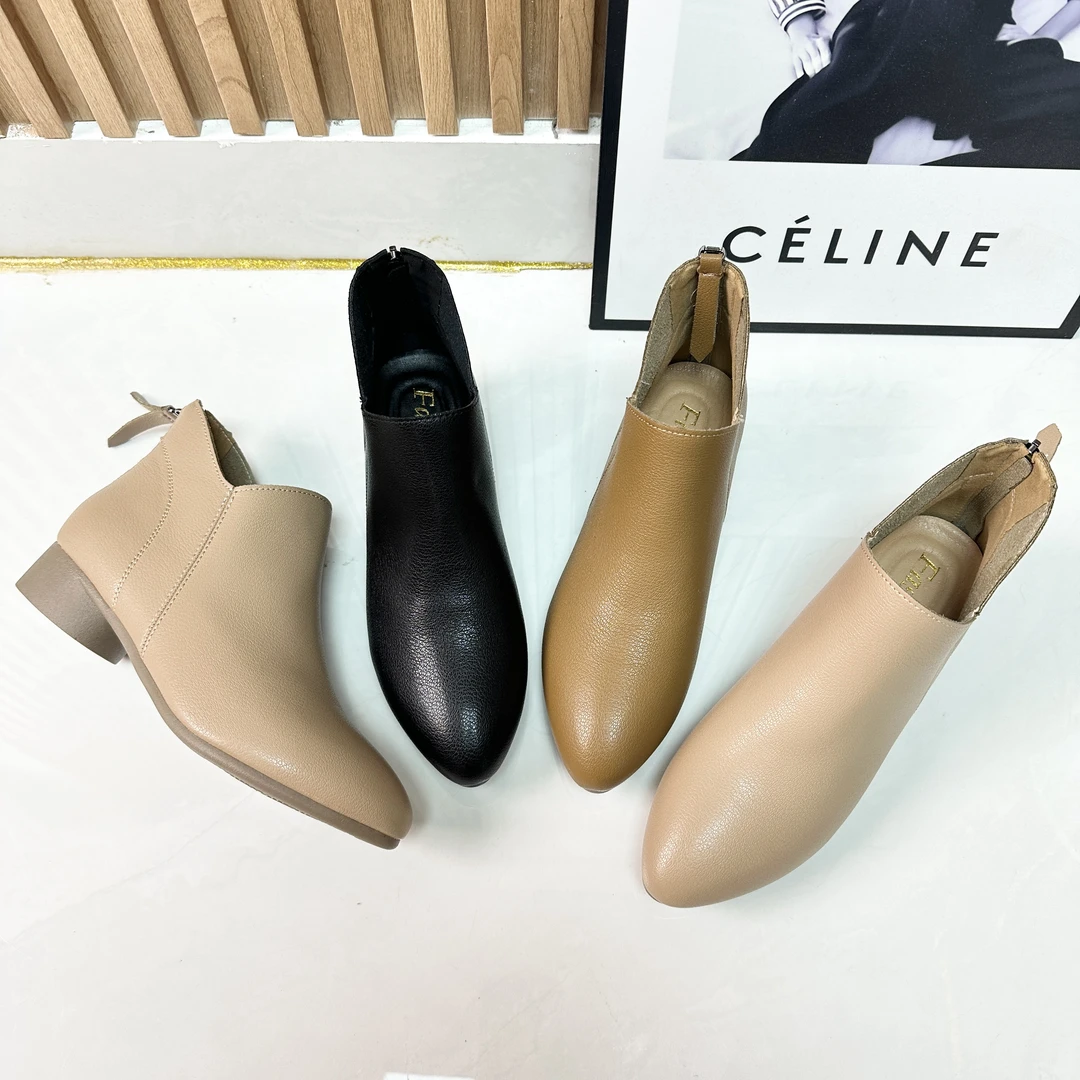 气质羊皮法式复古短靴女2024新款秋冬季软皮裸靴尖头低粗跟单靴