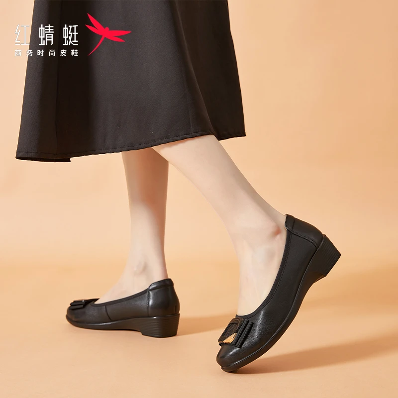 红蜻蜓女鞋小皮鞋春季新品真皮单鞋一脚蹬浅口厚底软底轻便休闲鞋