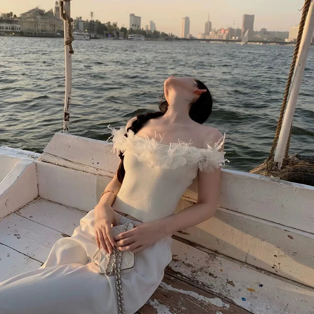 梦梦 MENGMENG{纯欲氛围感 新款显瘦辣妹坑条纹背心吊带上衣}