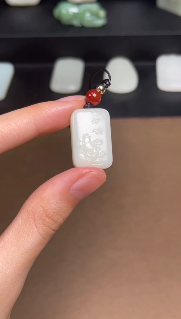 【闪购商品】和田玉颈饰未镶嵌43 带点