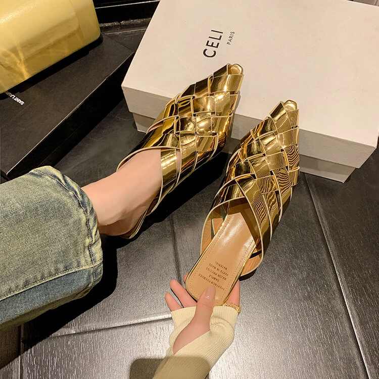 2024夏季新款小尖头鱼嘴真皮镂空编织平底女凉鞋金色中跟半拖