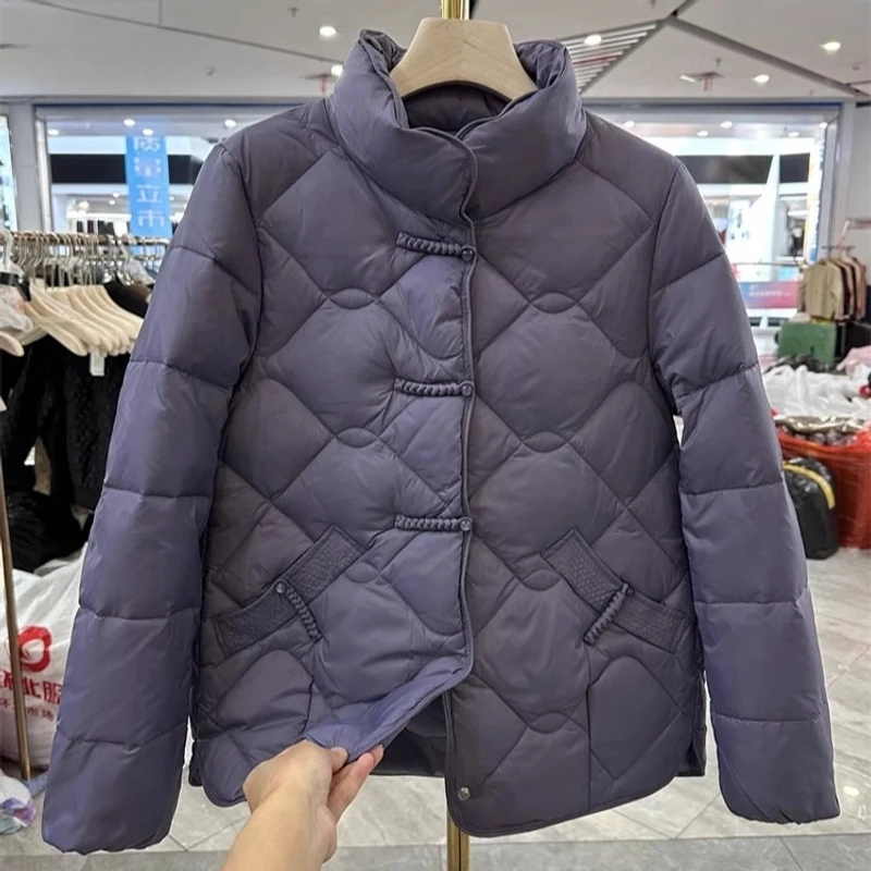 年轻妈妈装立领菱格短款羽绒服冬季新款洋气小个子外套中老年上衣