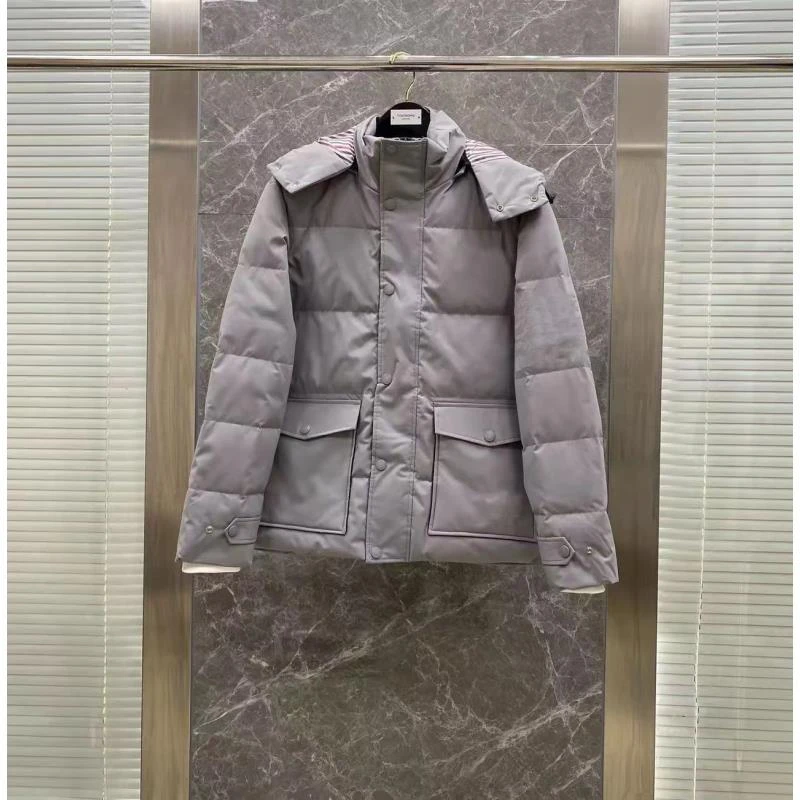 冬季蓬松保暖加厚时尚织带拼接连帽羽绒服3200