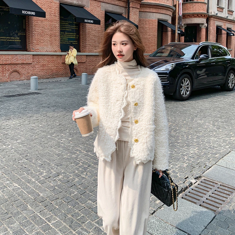 小香风羊羔毛外套女秋冬新款2024软糯高级感蕾丝花边皮毛一体上衣