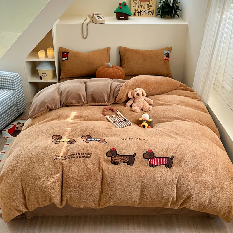 秋冬新款高克重细颗粒羊羔绒可爱牛奶绒毛巾绣四件套宿舍三件套