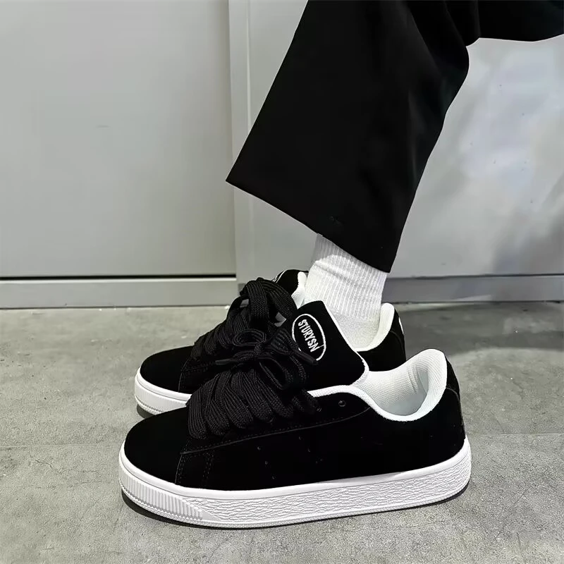 2025春季新款男鞋平底百搭板鞋韩版时尚情侣学生运动鞋潮牌面包鞋