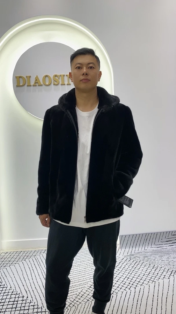 男装拉链夹克帽宝嘉美