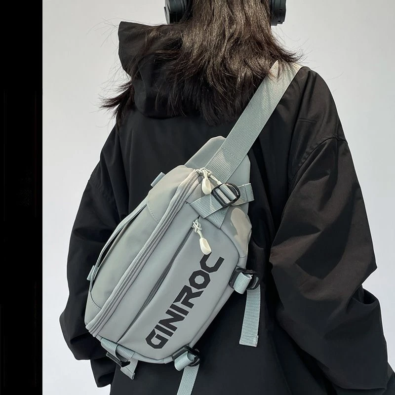 时尚潮流斜挎包女ins日系原宿风大容量单肩包胸包休闲腰包运动包