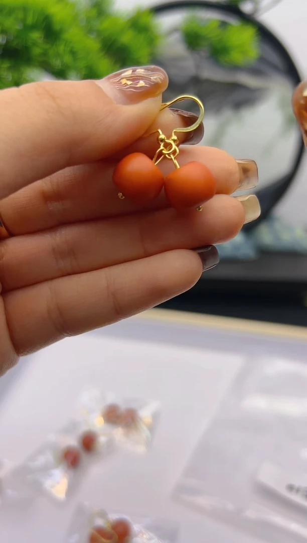 【闪购商品】蜜蜡耳饰14K金镶嵌E10