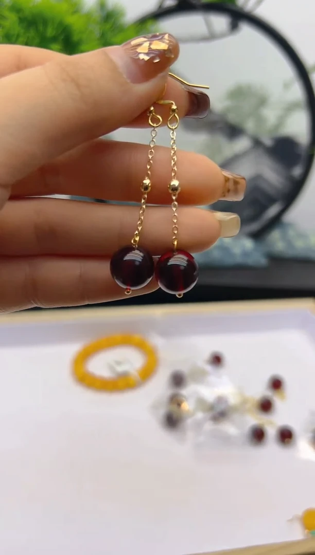 【闪购商品】血珀耳饰14K金镶嵌E16