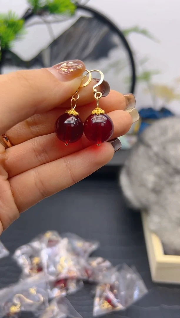 【闪购商品】血珀耳饰14K金镶嵌E80