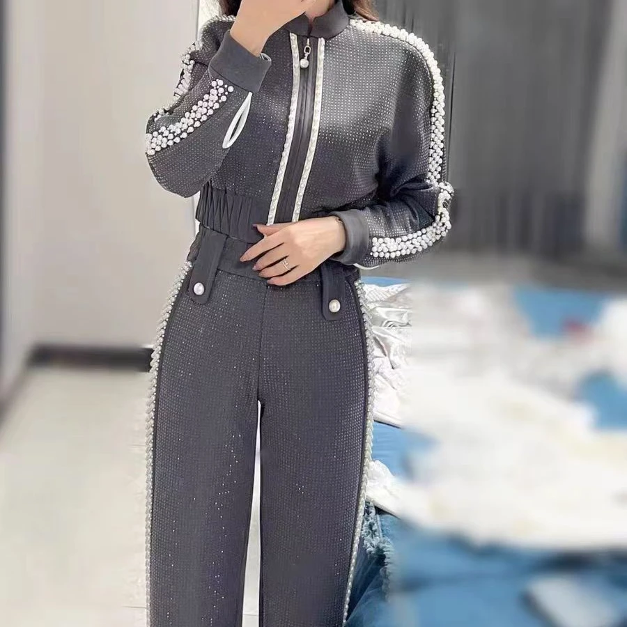宝丫轻奢  女式时髦复古珍珠镶边立领拉链外套阔腿裤套装B8458