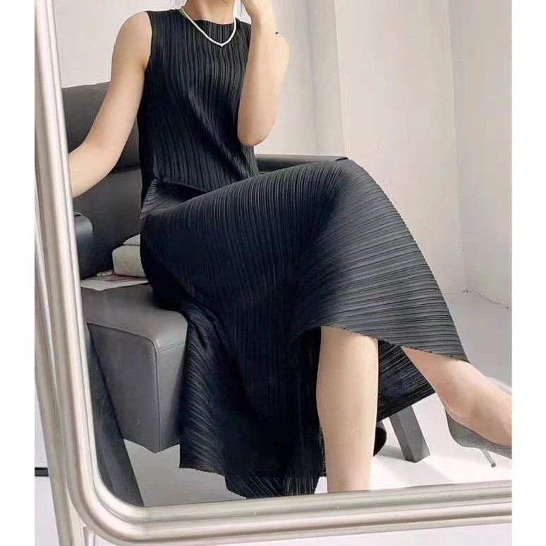 宝丫轻奢  女式时髦褶皱无袖连衣裙B9357