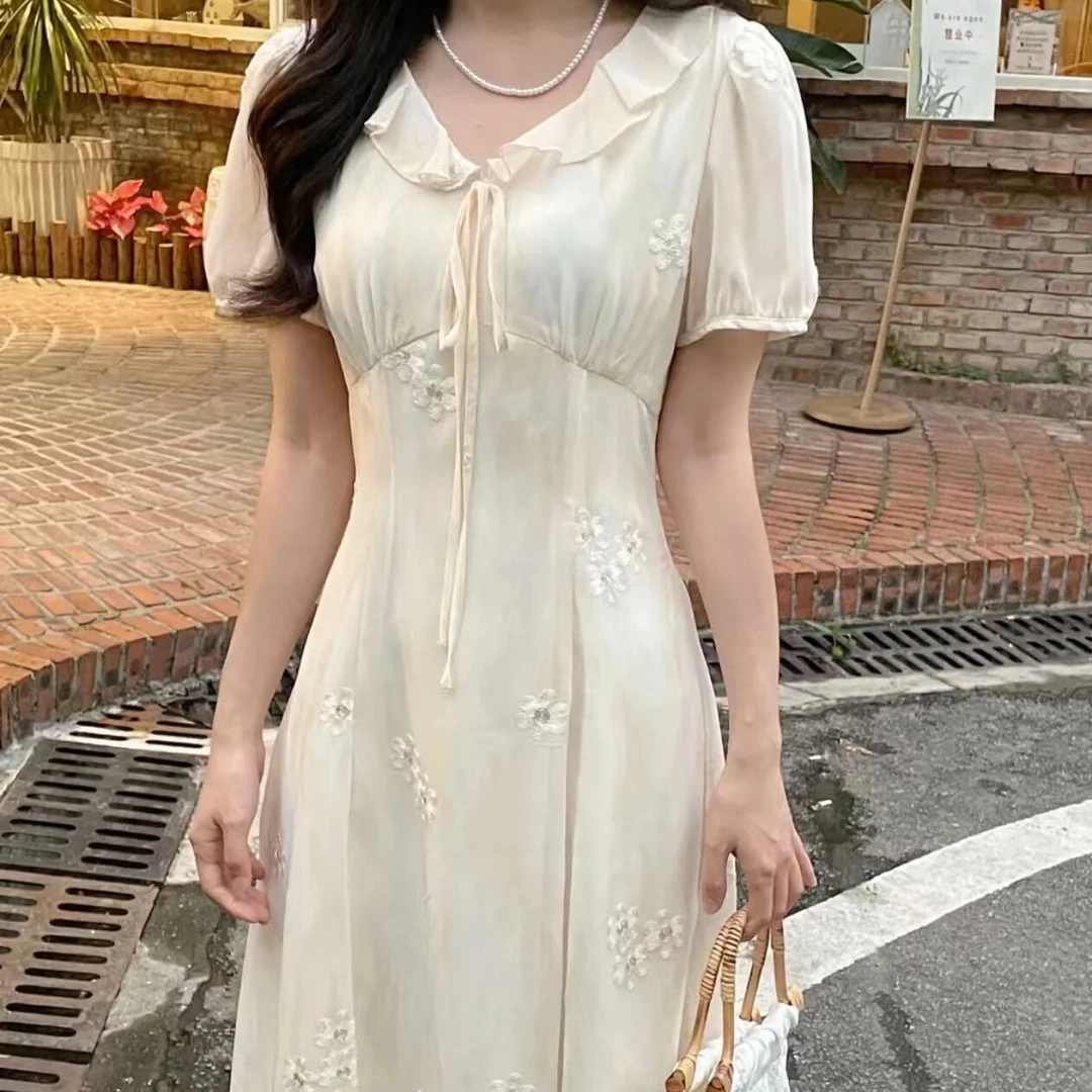 苏陌清甜美娃娃领超仙温柔风夏季少女法式收腰显瘦气质森系连衣裙