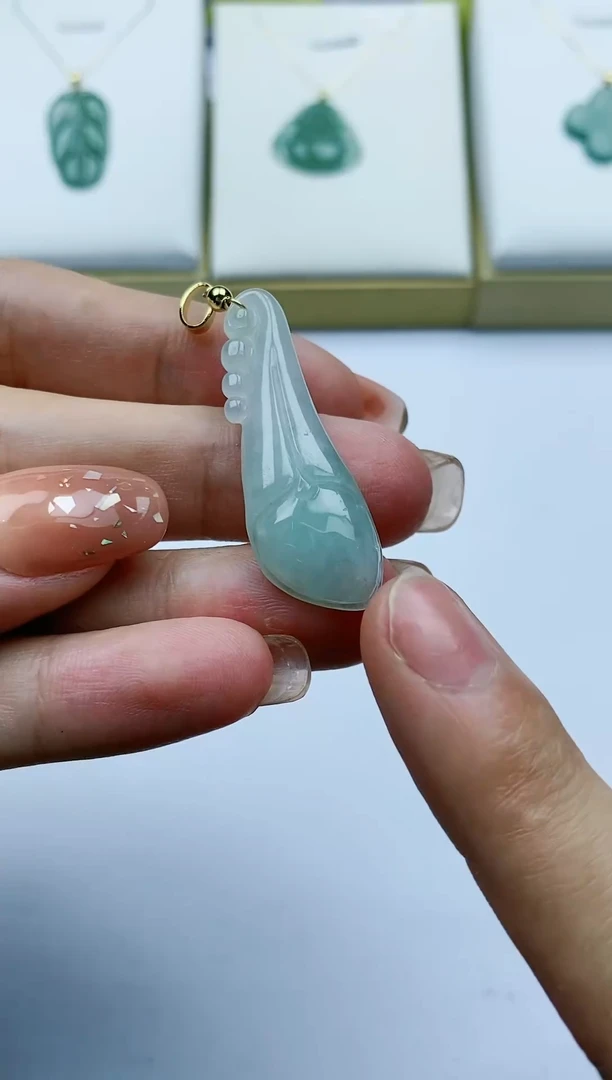 【闪购商品】翡翠颈饰未镶嵌1