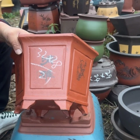 红陶20CM（含）-50CM（不含）瑕疵