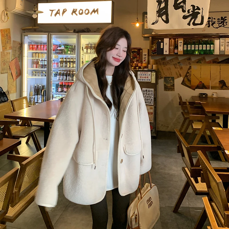 米色羊羔毛连帽皮毛一体外套女2025冬季小个子设计感保暖加厚棉服