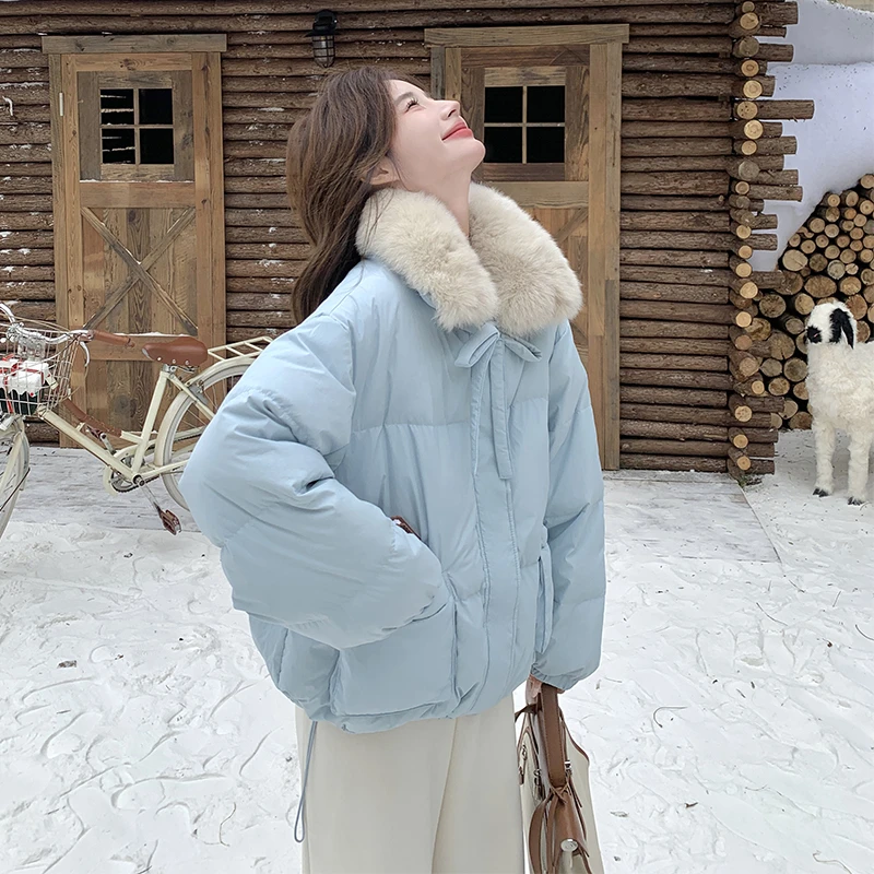 蓝色超好看短款羽绒服女2025冬季新款大毛领白鸭绒小个子厚面包服