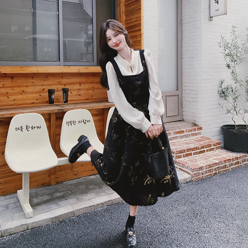 新中式国风刺绣假两件长裙女2025秋季新款高级设计感气质连衣裙子