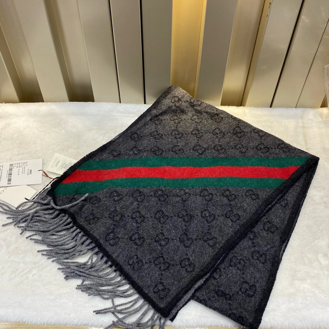 全新未使用 GUCCI/古驰 悦奢甄选/灰色/双G/羊绒/围巾