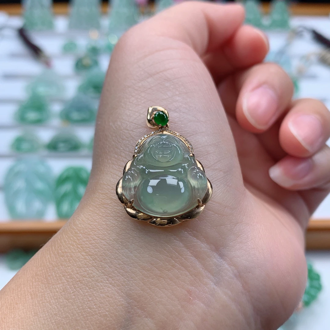 缅甸天然翡翠A货18K金镶嵌冰晴绿佛公吊坠 裸石尺寸：17.5*17*5.8