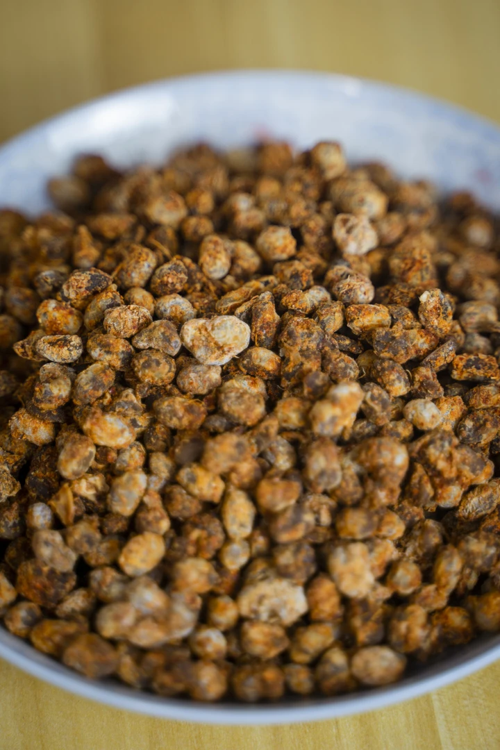 安徽老家自制特产盐豆子，香辣味酱豆子草盐豆酱豆灵璧老家味道