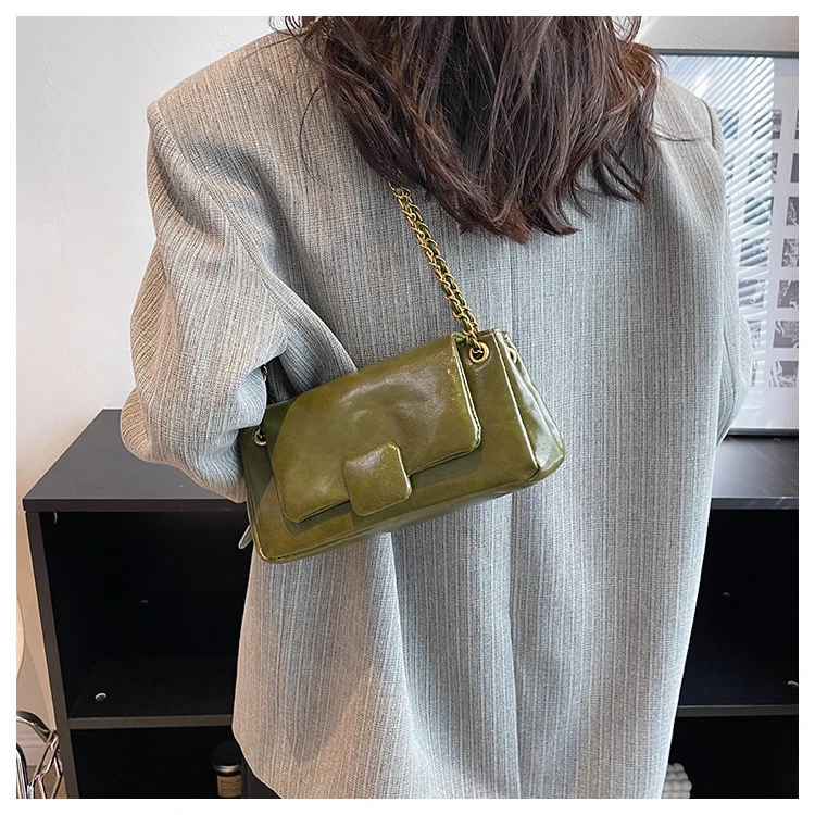 流行包包女2024新款高级质感软皮斜挎包休闲百搭单肩小方包