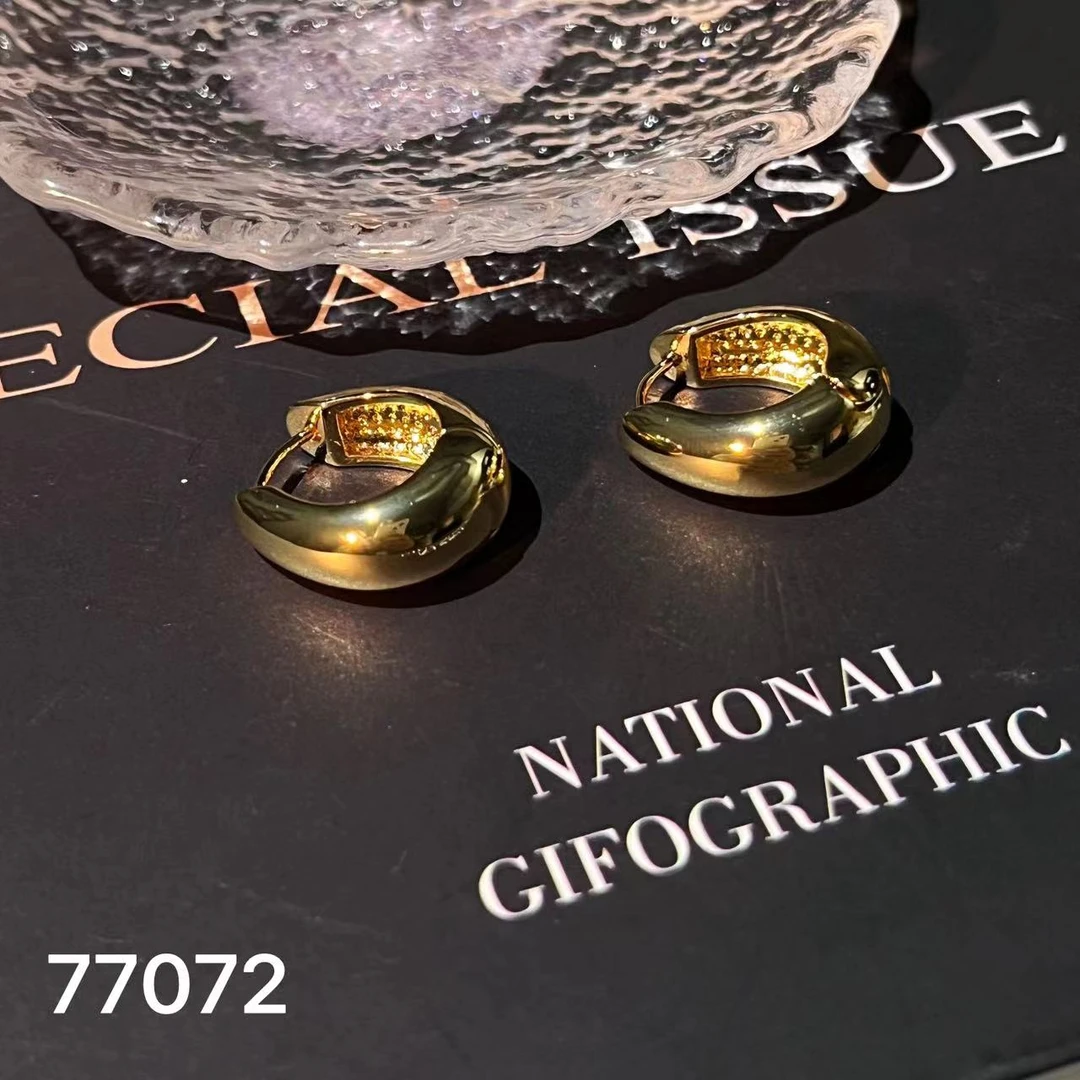 合金耳饰 气质轻奢时尚百搭法式小众金色素款 77072