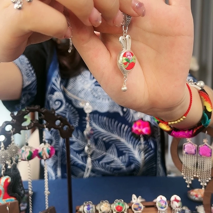 刺绣手工刺绣首饰