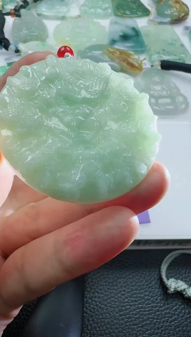 【闪购商品】翡翠吊坠(不含链)未镶嵌1