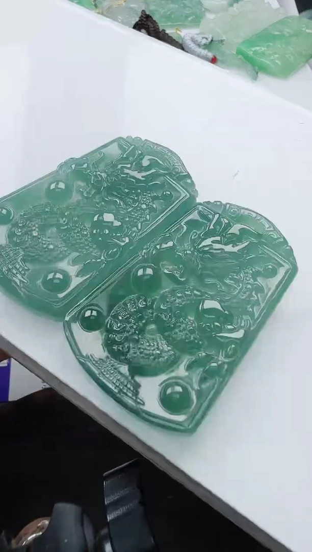 【闪购商品】翡翠颈饰未镶嵌多样性随机发其一