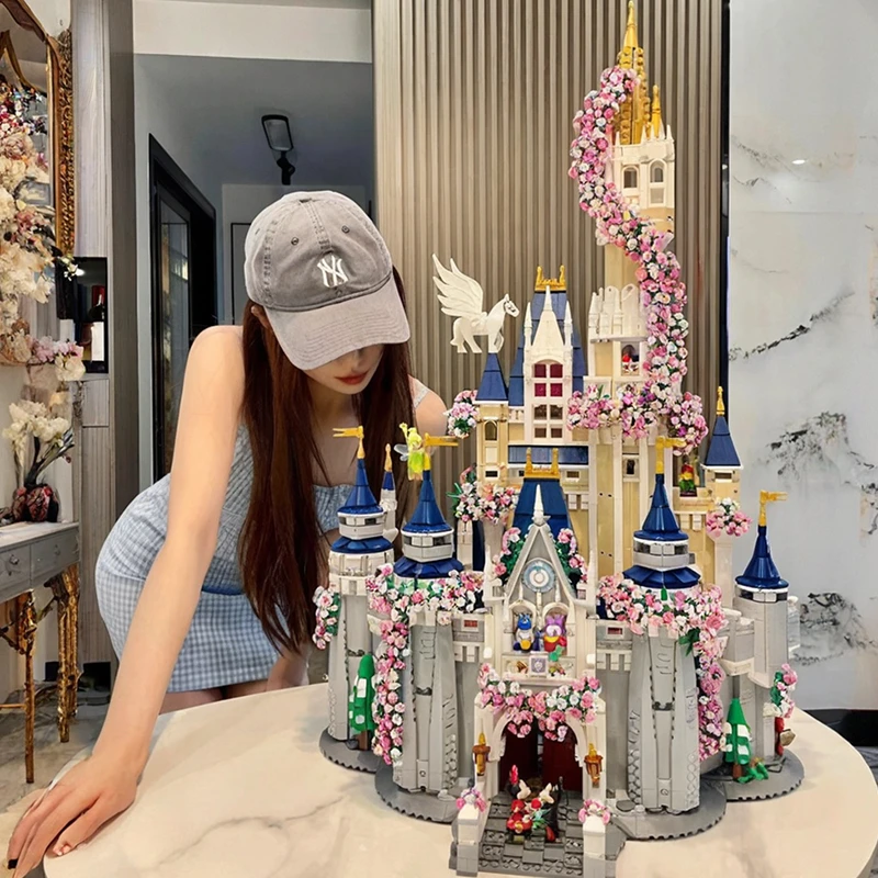 2024樱花迪士尼公主城堡女孩系列拼装积木网红动手表白生日礼物