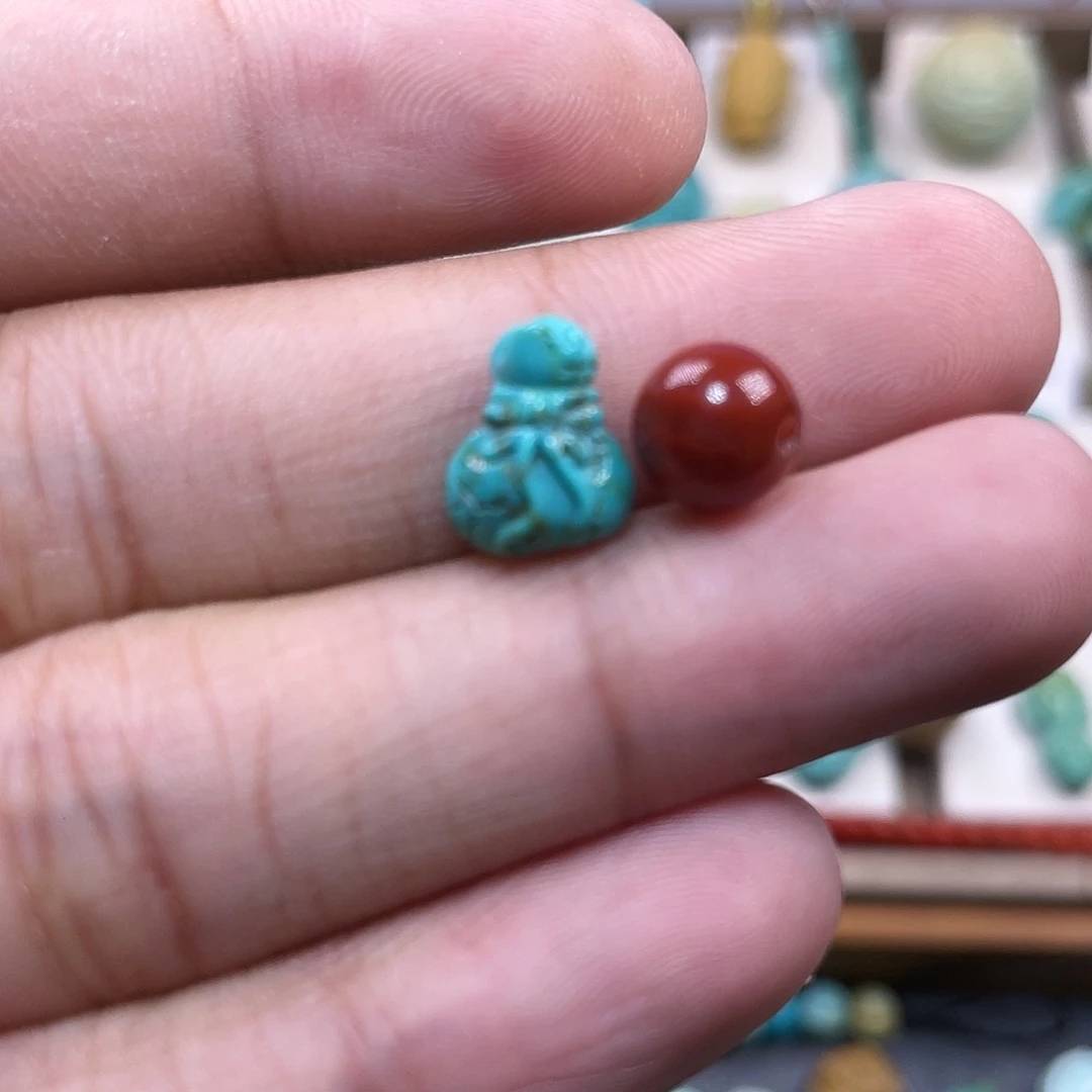 南红玛瑙配饰未镶嵌