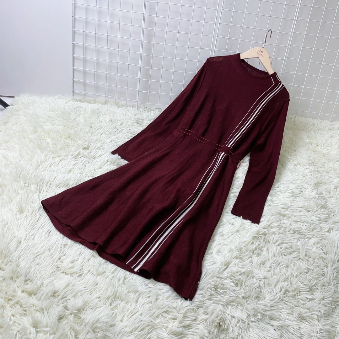 圆领气质中长款收腰针织显瘦连衣裙 W23