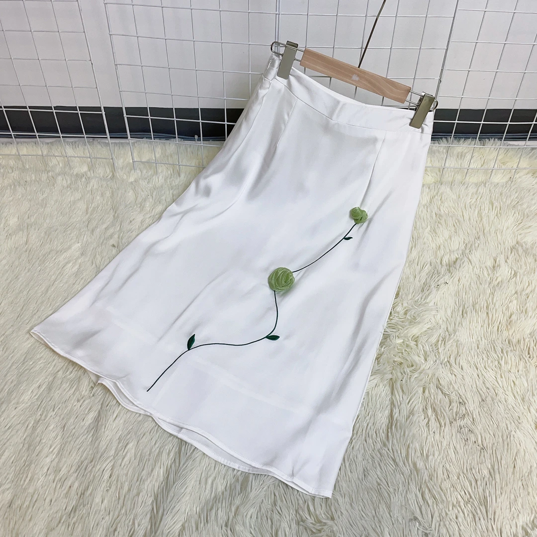 731 妙家 气质款国风系刺绣款中长款半身裙 21C731Q