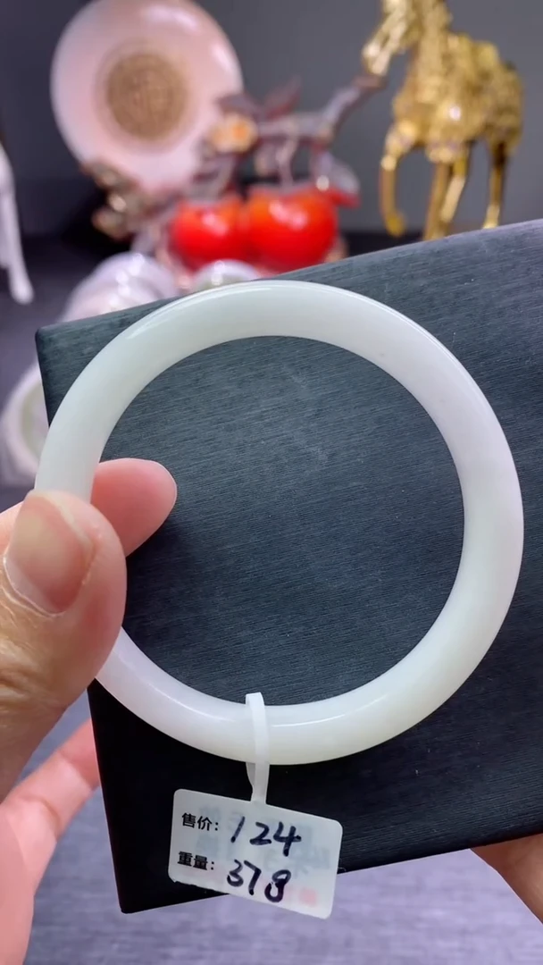 【闪购商品】和田玉手镯未镶嵌和田玉手镯