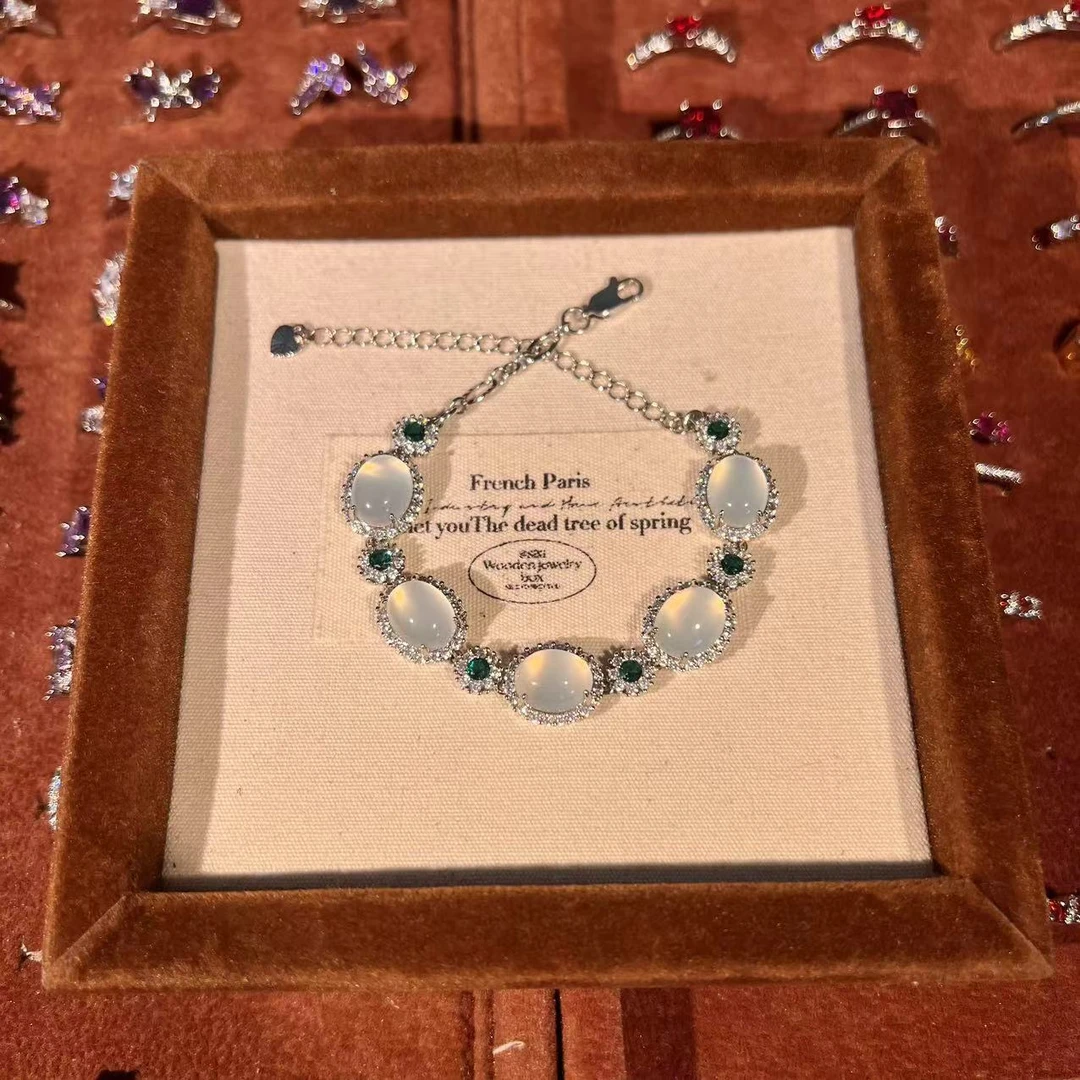 铜合金莫桑石手链 高冰气质百搭白髓蛋面月光镶嵌满钻手链