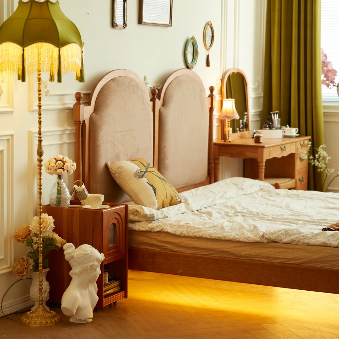 北欧复古软包靠背1.8米实木床北美木实木现代简约布艺双人床