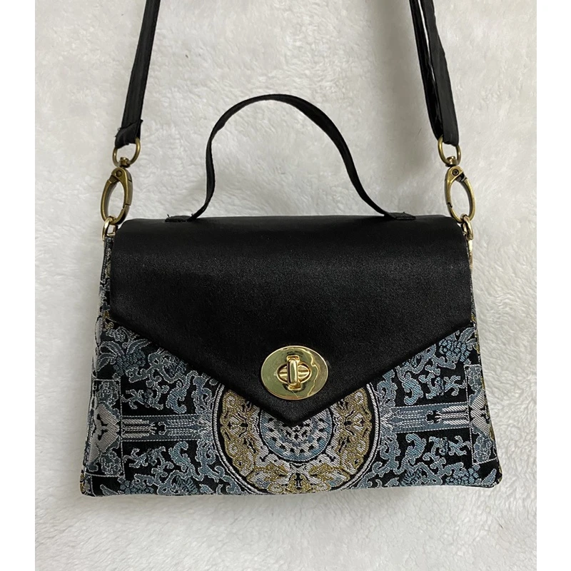 宋锦手机包新中式国风气质百搭斜挎桑蚕丝香云纱小包