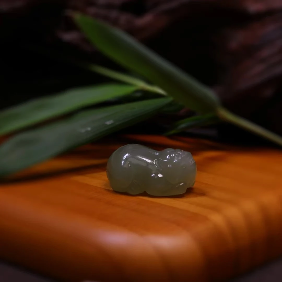 纯天然和田玉貔貅吊坠（多样性发货发其一）