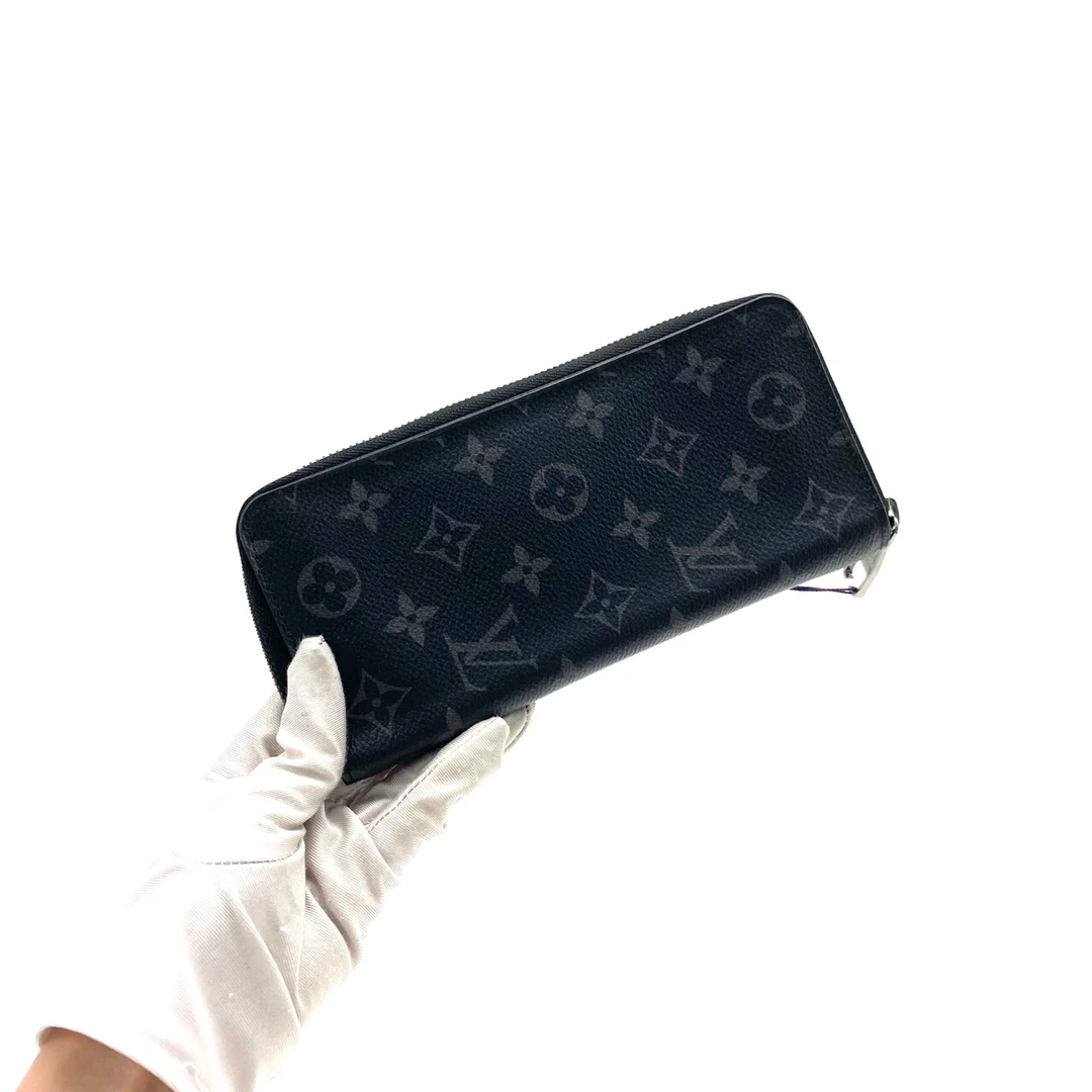 95新 LouisVuitton/路易威登 黑老花拉链钱包 尺寸20/10