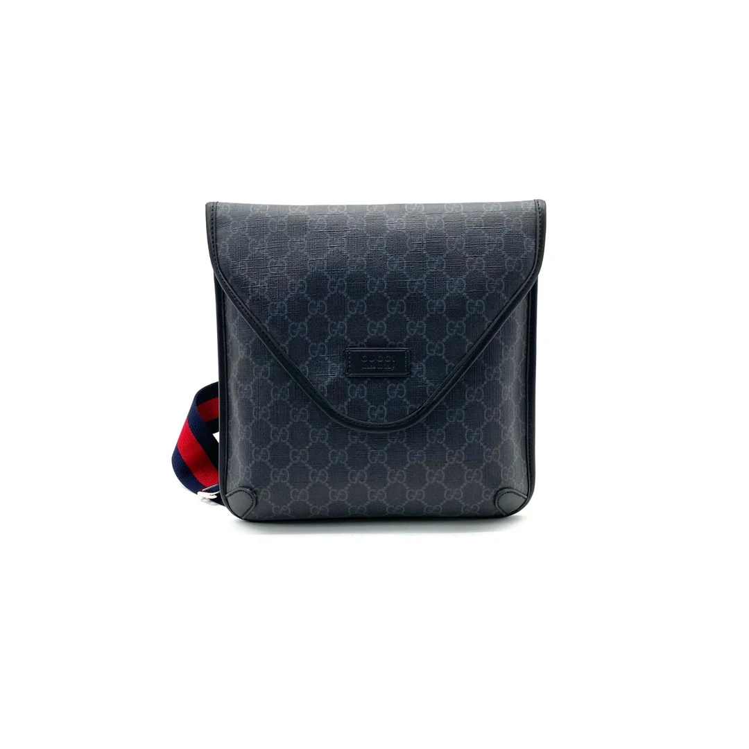 99新 GUCCI/古驰 黑老花斜挎包 尺寸26/27