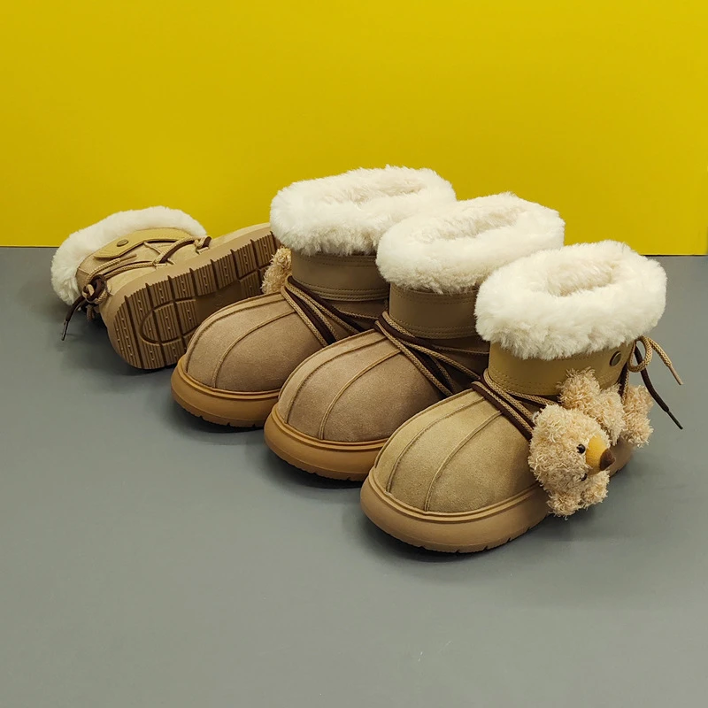 冬季新款加绒加厚保暖雪地靴女款时尚熊仔魔术贴休闲网红爆款女鞋