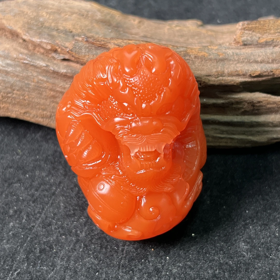 南红樱桃红龙雕刻小把件(未打孔)（LQ0262）