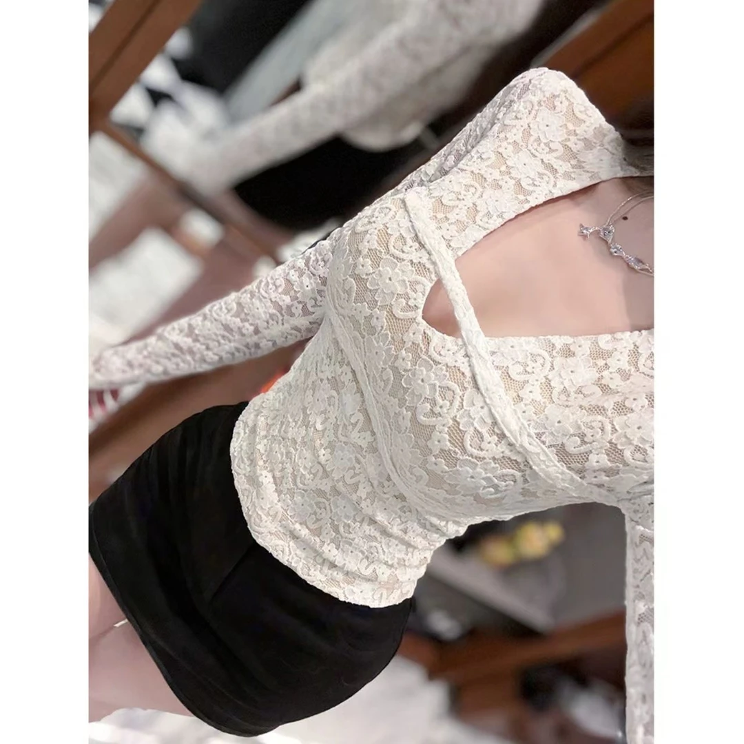 睿夕【法香芙蕾】纯欲性感V领重工蕾丝修身加绒打底上衣