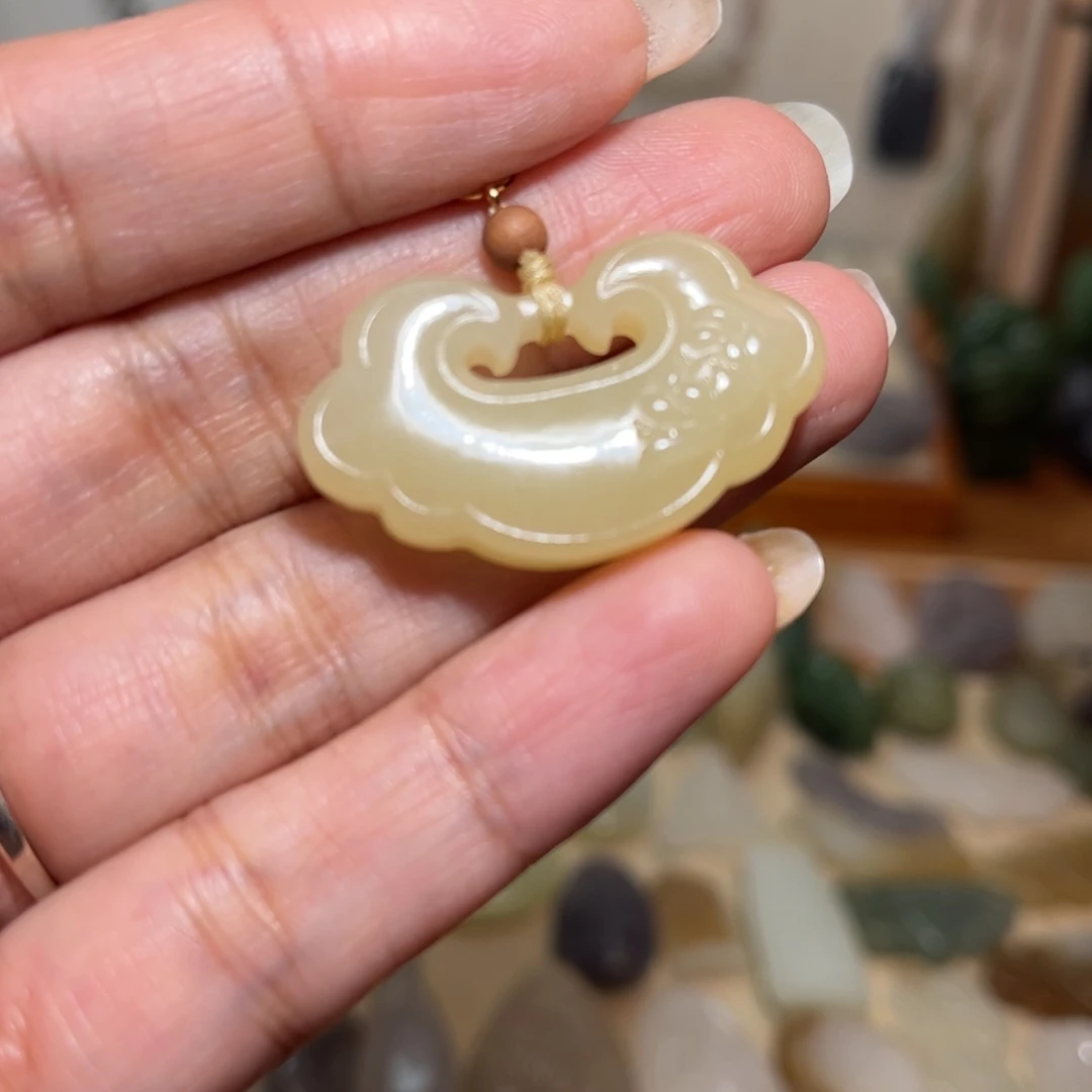 和田玉颈饰未镶嵌L**…