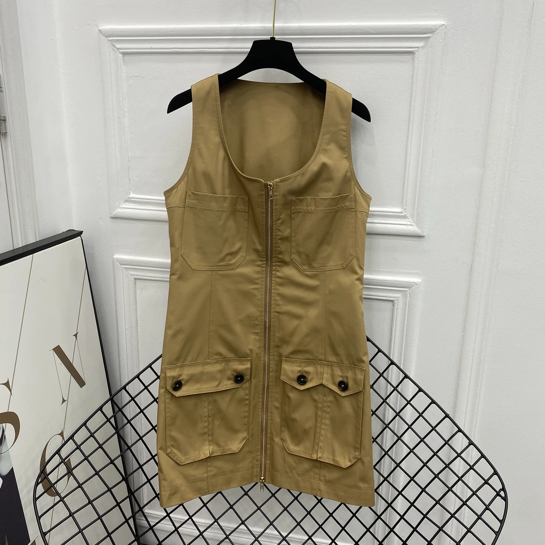 新款工装风背心连衣裙口袋装饰时尚感连衣裙显瘦休闲